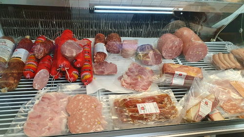 最后的坚守 伊斯坦布尔Kozmaoglu猪肉店与城市里的猪肉记忆